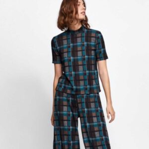 Waxed-effect pleated skirt