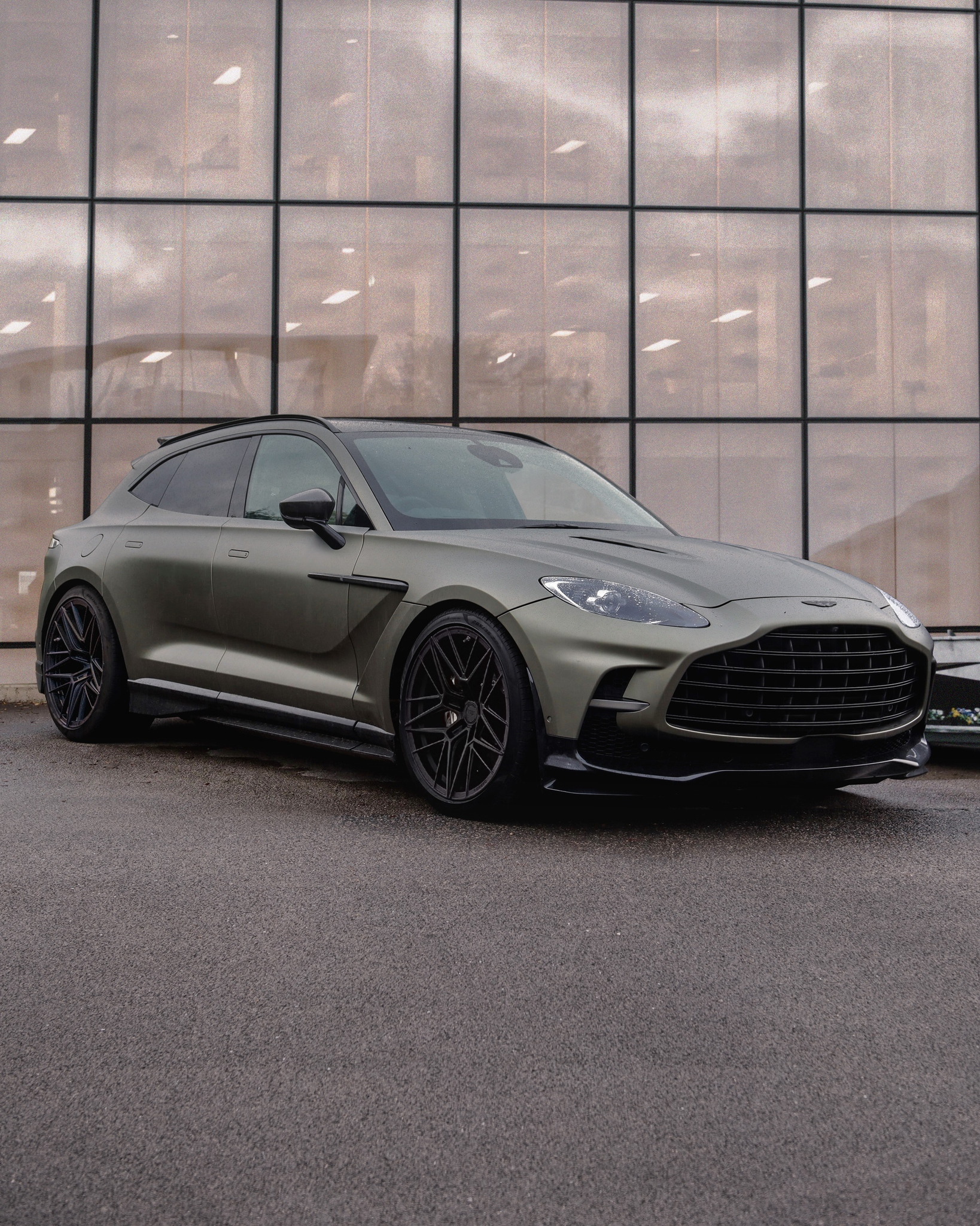 ASTON_DBX_FP1