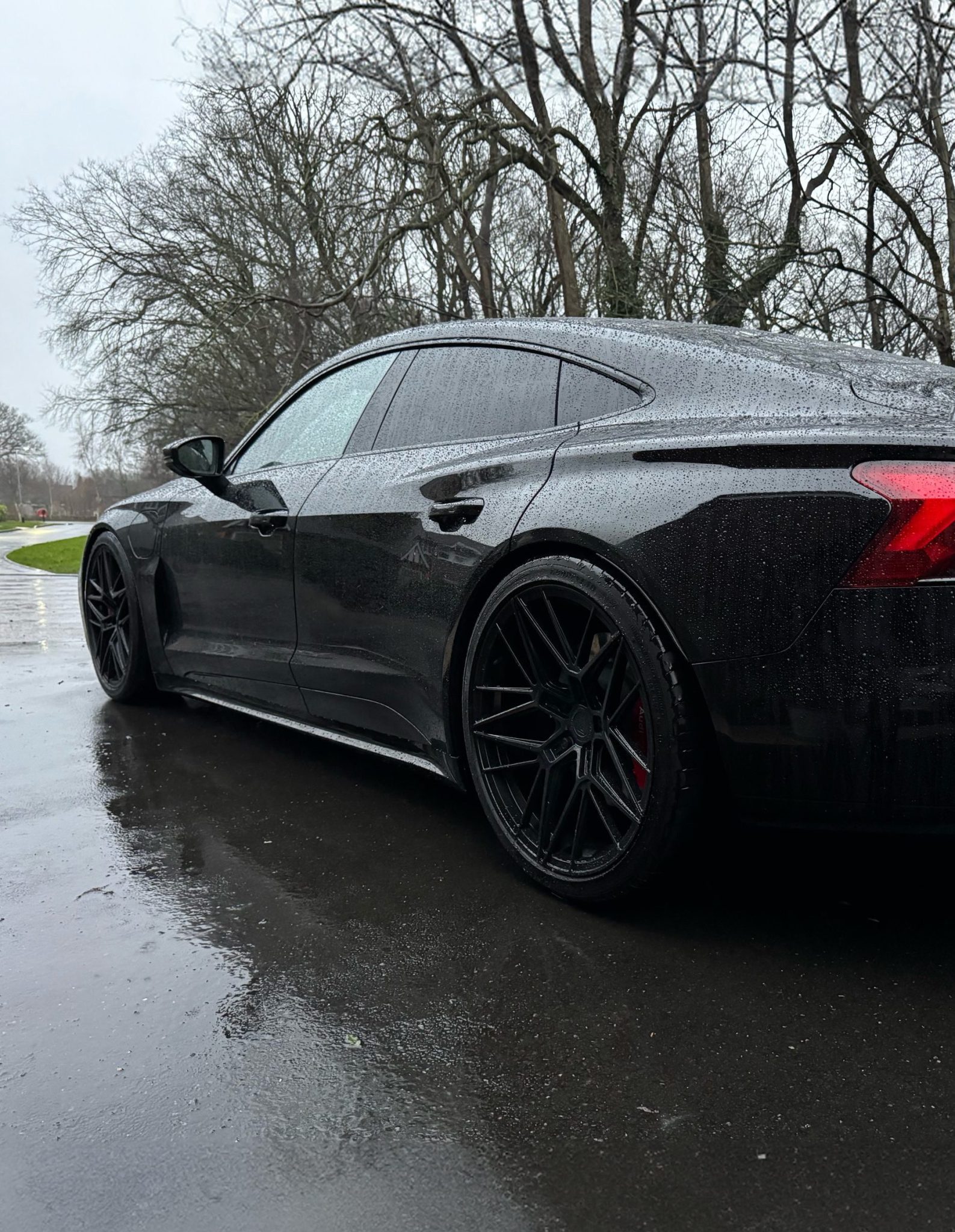 Audi-RS-E-Tron-GT-Bola-FP1-1-scaled-aspect-ratio-372-480-scaled