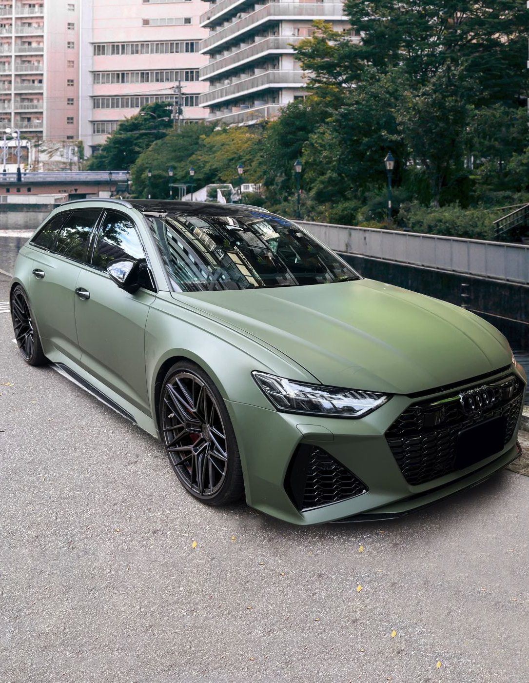 Audi-RS6-Bola-FP1-5-aspect-ratio-372-480