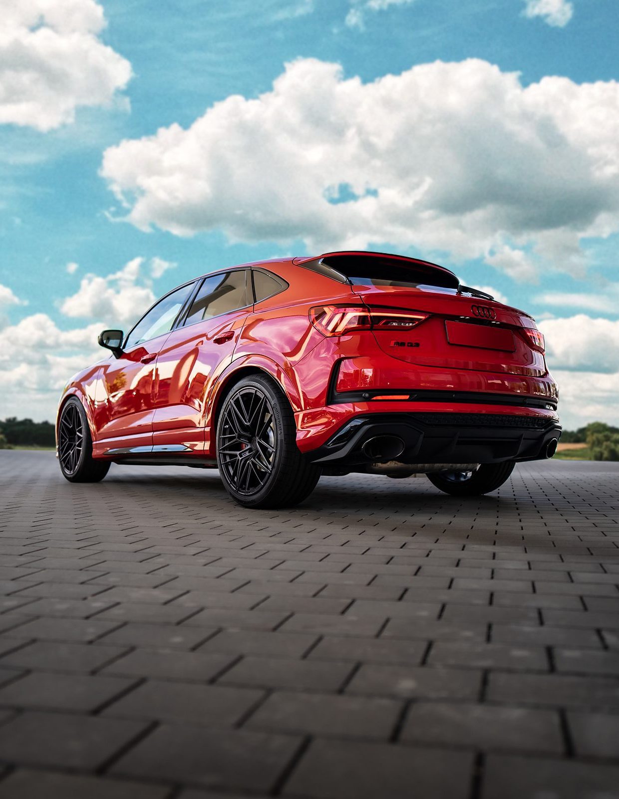 Audi-RSQ3-Bola-FP1-2-aspect-ratio-372-480