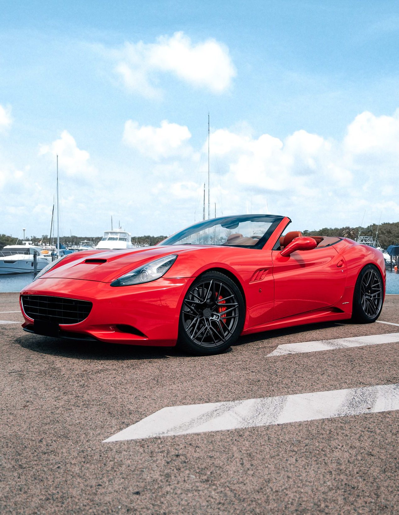Ferrari-California-Bola-FP1-aspect-ratio-372-480