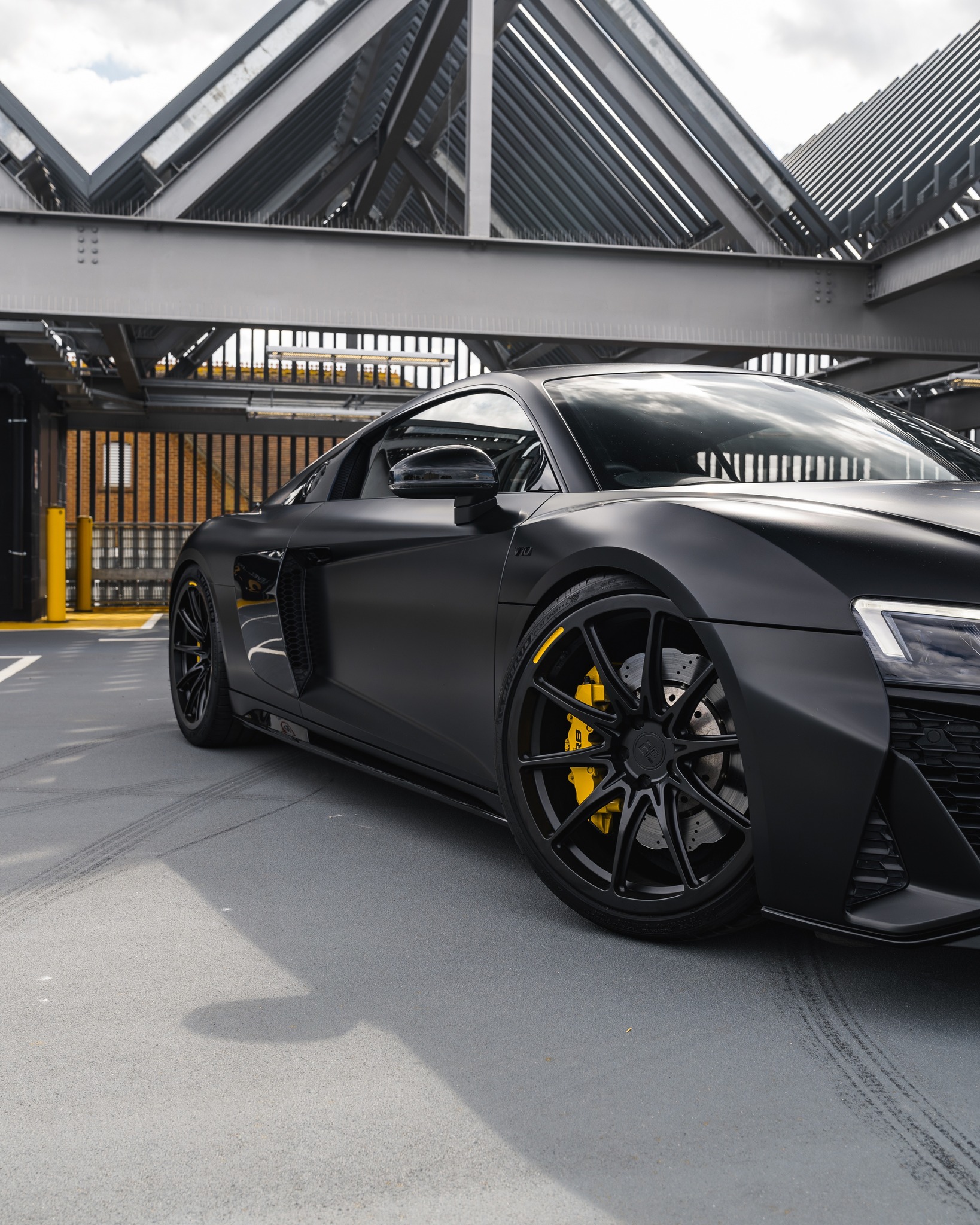 R81